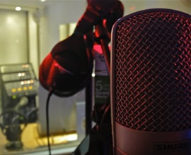 Trabajo de producción musical en el estudio